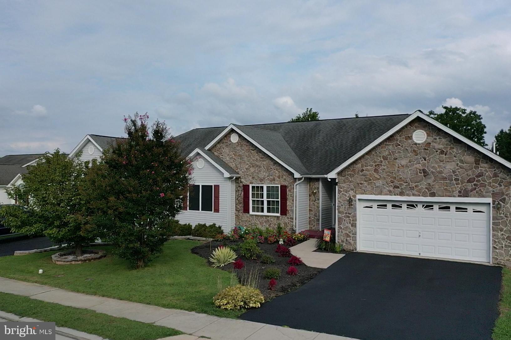 48 Peter Rabbit Drive Ranson, WV 25438 - Photo 5 of 56