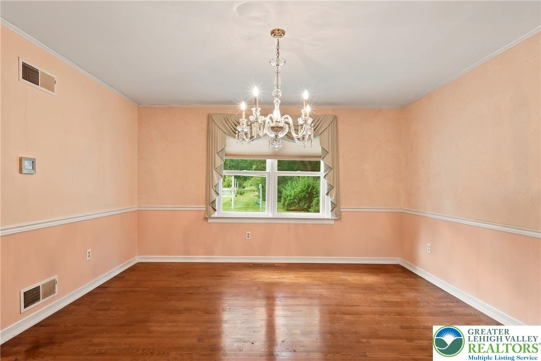 613 East Macada Road Bethlehem, PA 18017 - Photo 17 of 52