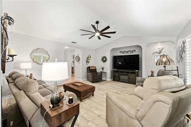 $369,000 | 10882 South East 170TH Lane Road, Summerfield, FL 34491