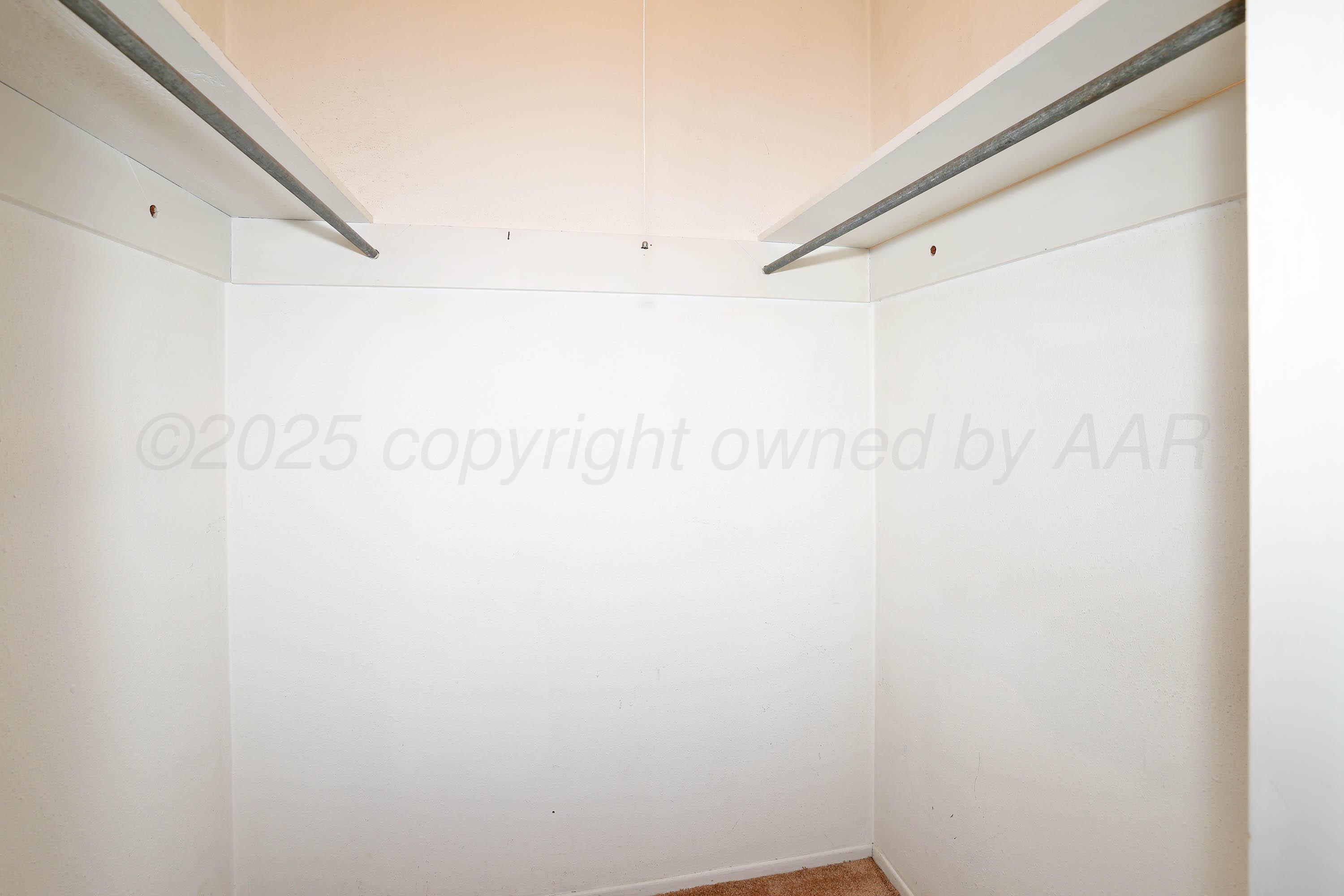 5127 Royce Drive Amarillo, TX 79110 - Photo 12 of 30 16-Primary Closet