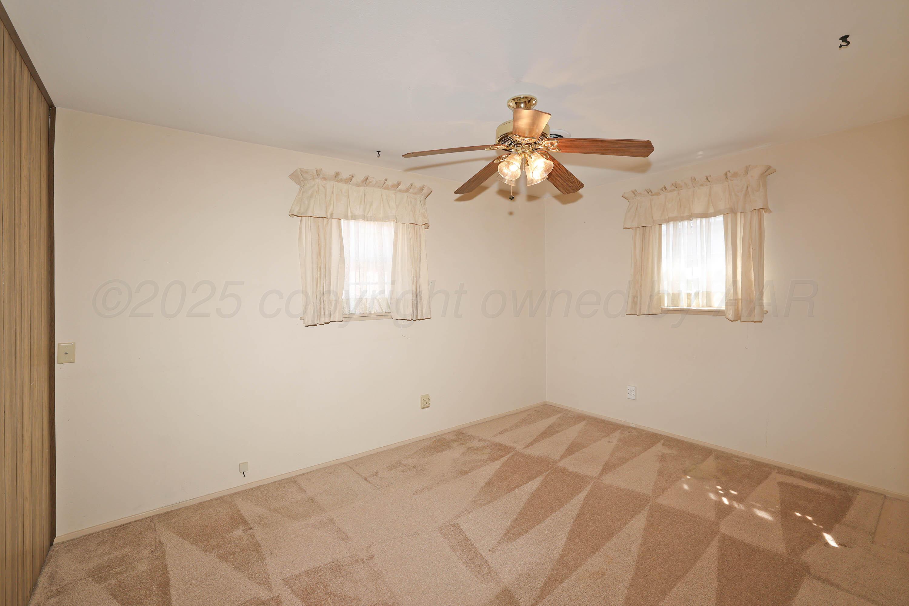 5127 Royce Drive Amarillo, TX 79110 - Photo 18 of 30 17-2nd Bedroom