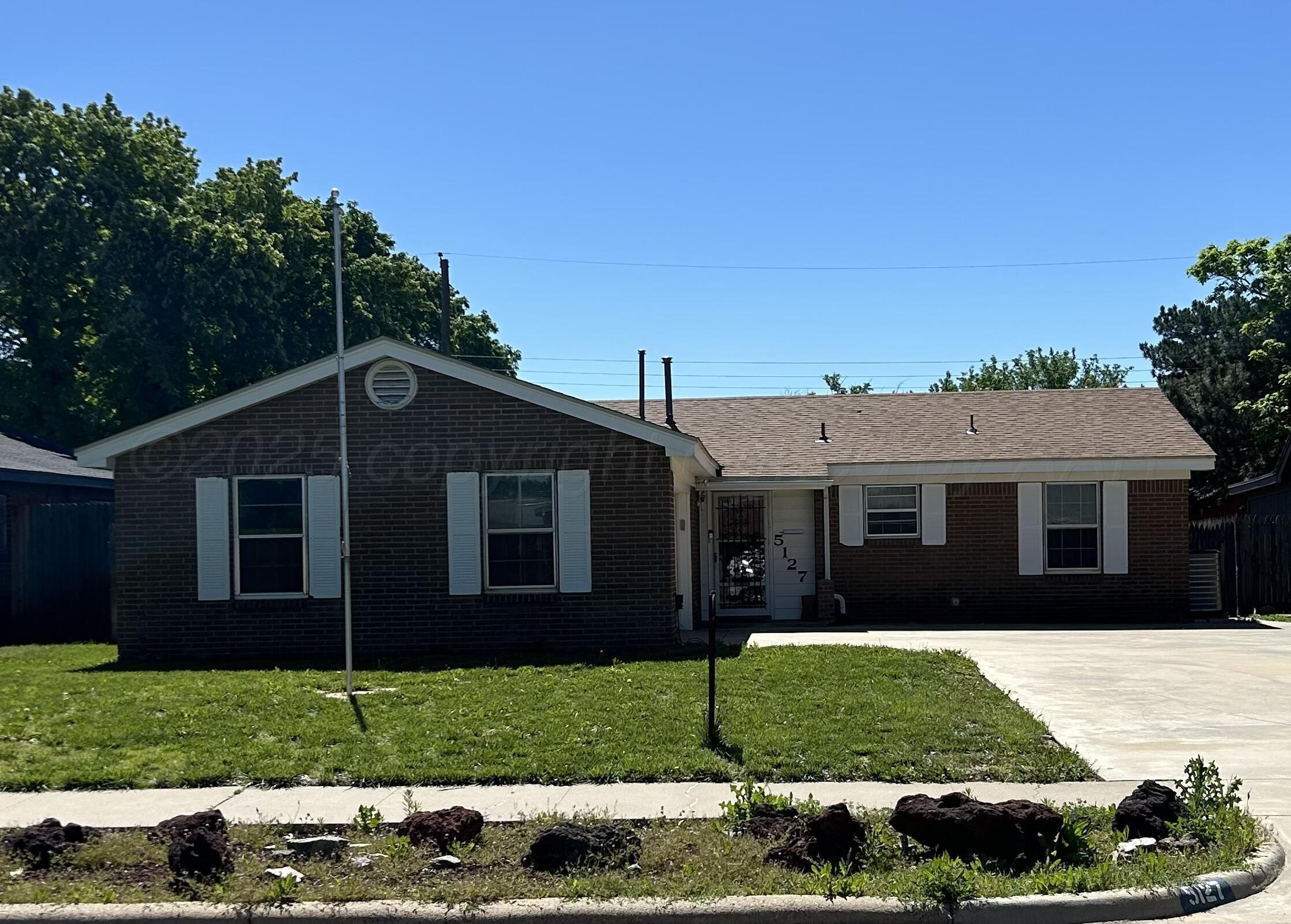 5127 Royce Drive Amarillo, TX 79110 - Photo 2 of 30 IMG_3180 2