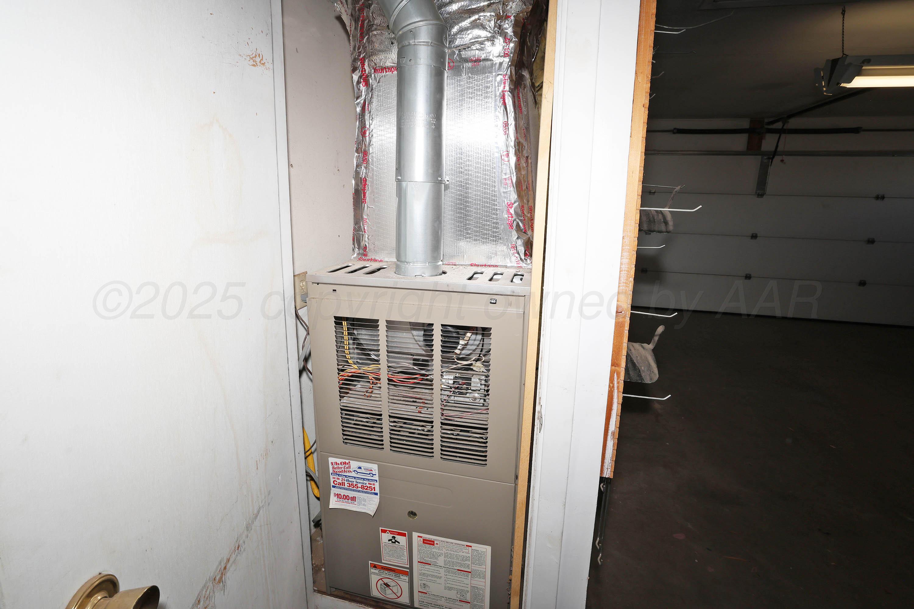 5127 Royce Drive Amarillo, TX 79110 - Photo 26 of 30 31-Garage Heating