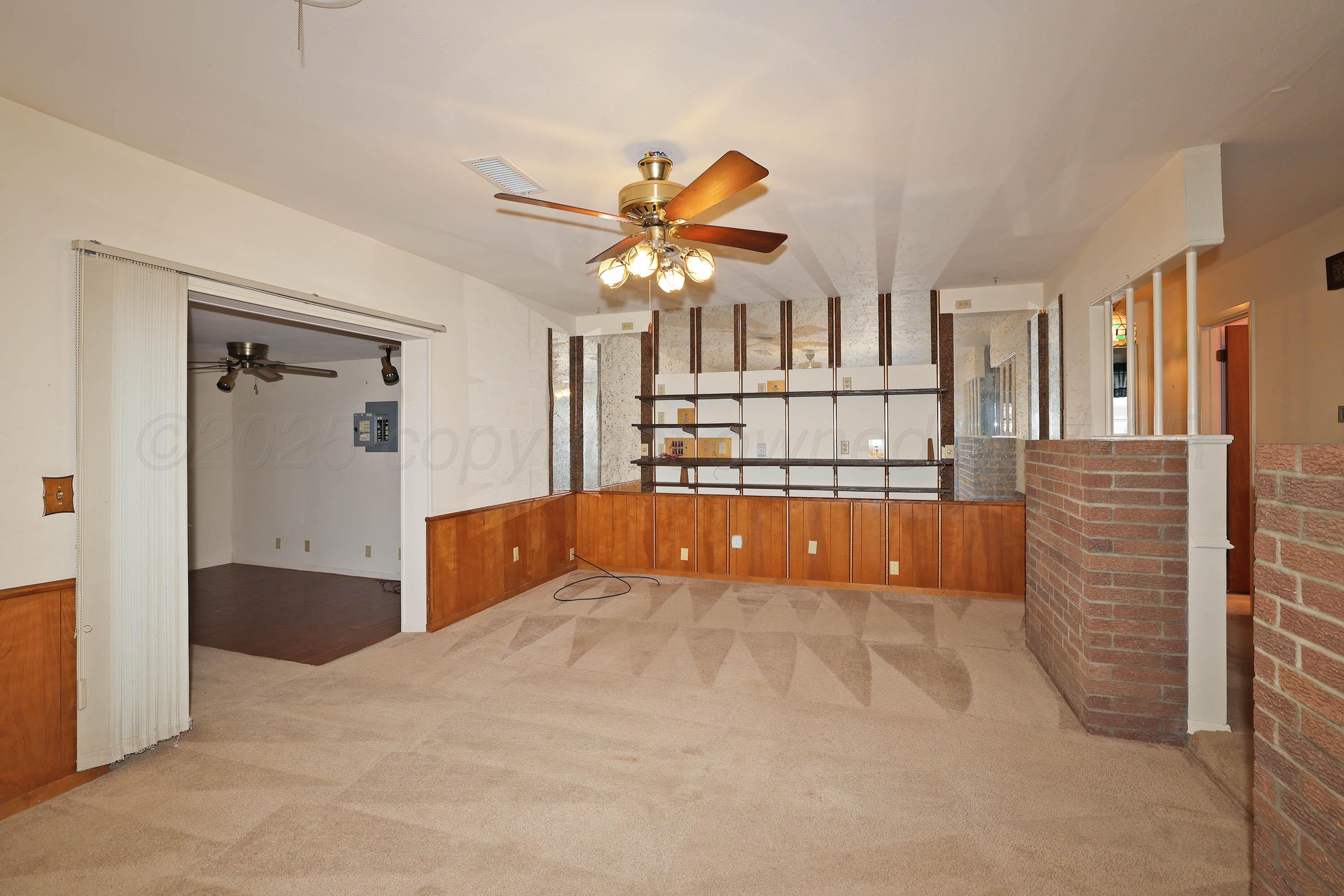 5127 Royce Drive Amarillo, TX 79110 - Photo 6 of 30 5-Living Area