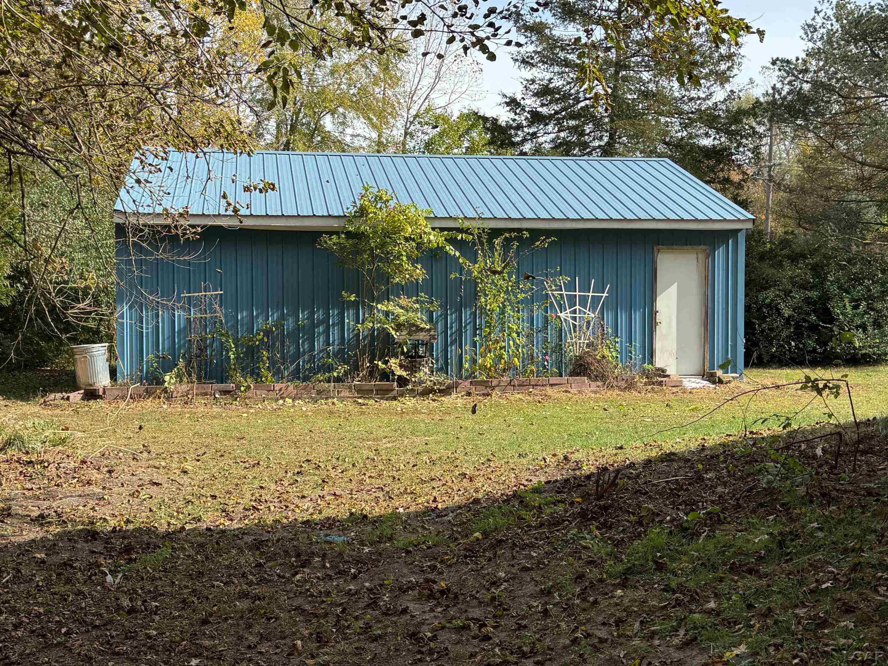 10722 Rawsonville Road Willis, MI 48191 - Photo 3 of 43 50191884-ee56d135-5db9-45e9-a9fb-cfccc5db708a.JPG