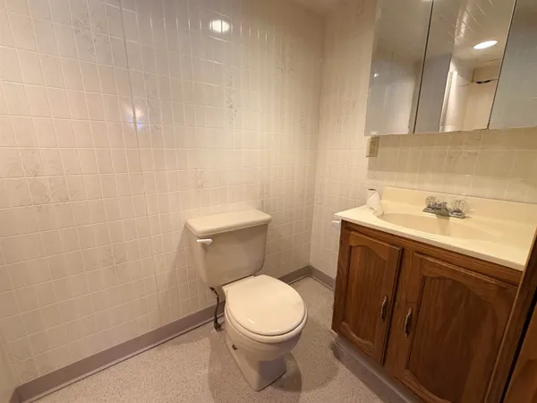 $2,500 | 98 Ledge Hill Road, Tuftonboro, NH 03816