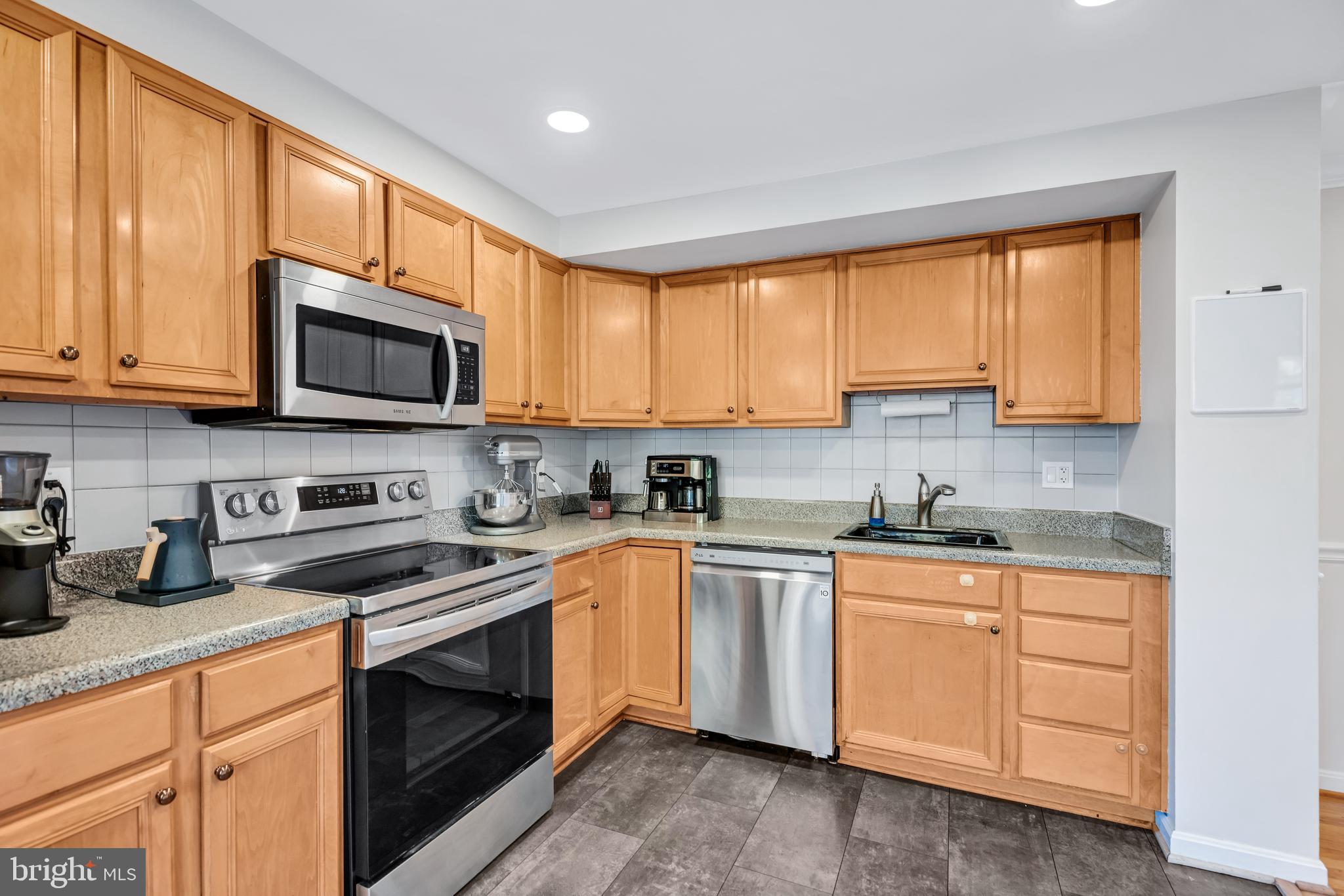 7357 Springleigh Way Alexandria, VA 22315 - Photo 26 of 30 Gallery Image 26