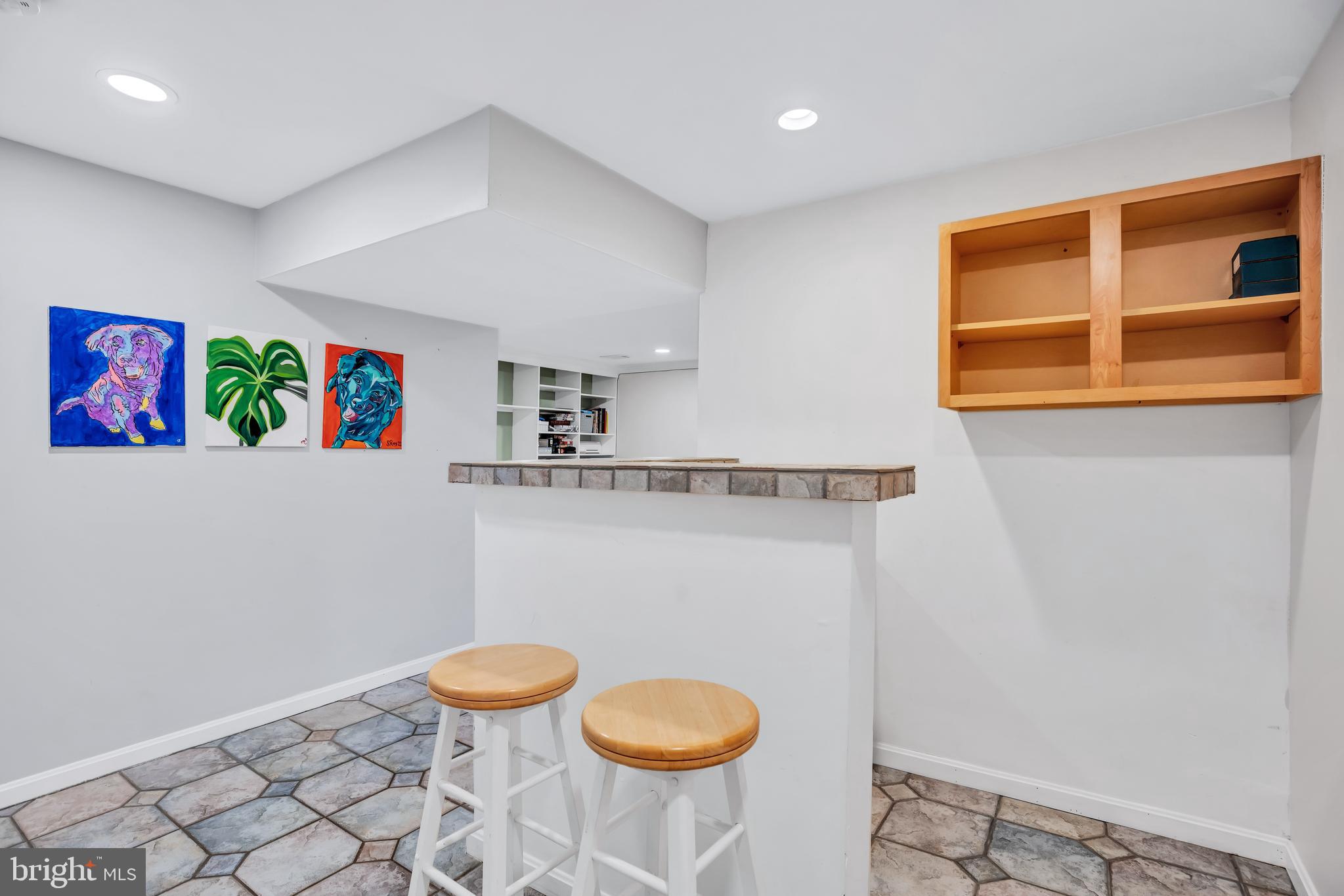 7357 Springleigh Way Alexandria, VA 22315 - Photo 4 of 30 Gallery Image 4