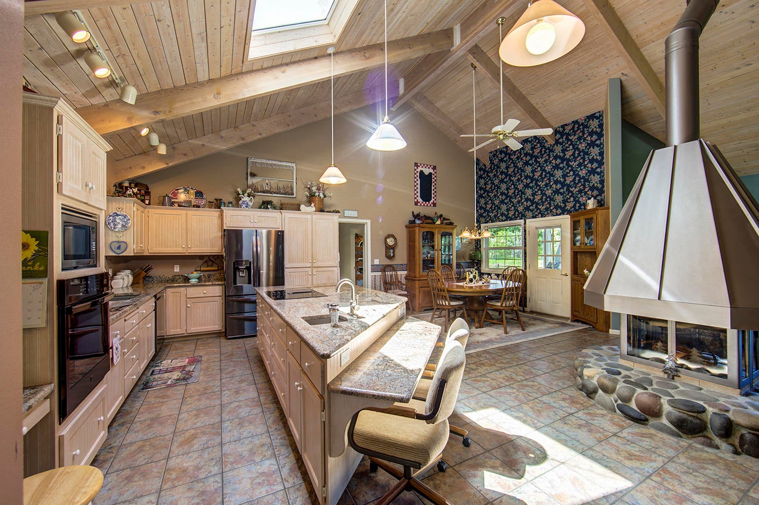 1316 East Fork Road Williams, OR 97544 - Photo 8 of 56 Kitchen1.3