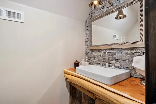 $6,500,000 | Undisclosed Address, Sullivan, MO 63080