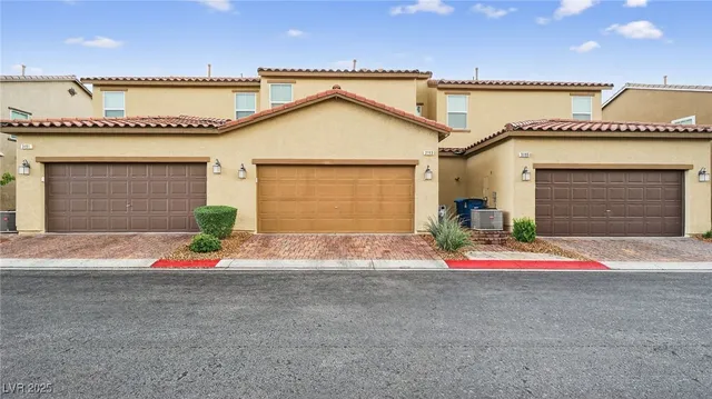 $1,975 | 3193 Brynley Avenue, Henderson, NV 89044