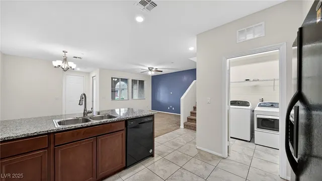 $1,975 | 3193 Brynley Avenue, Henderson, NV 89044