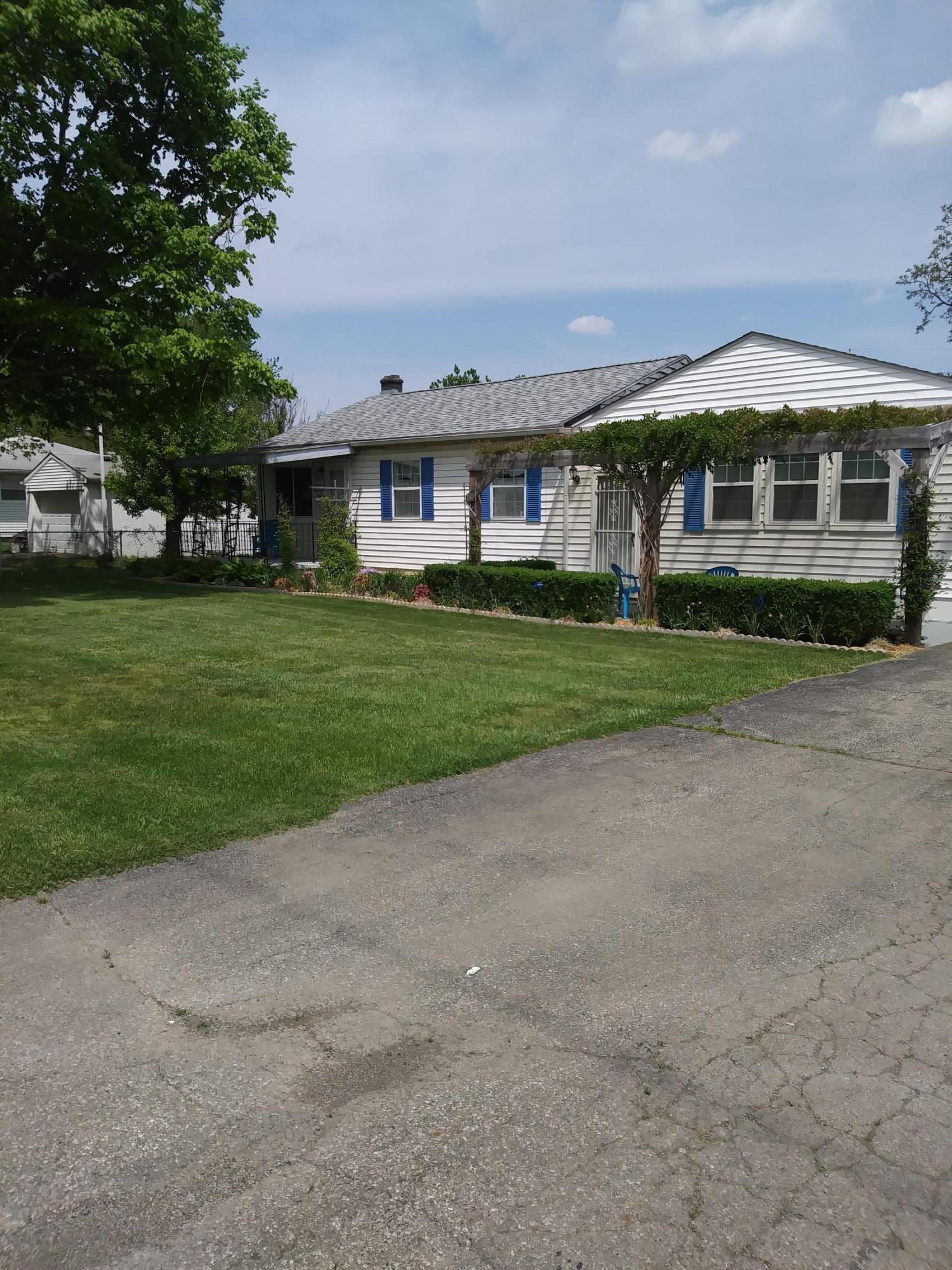 594 Stockbridge Road Columbus, OH 43207 - Photo 1 of 9 Gallery Image 1