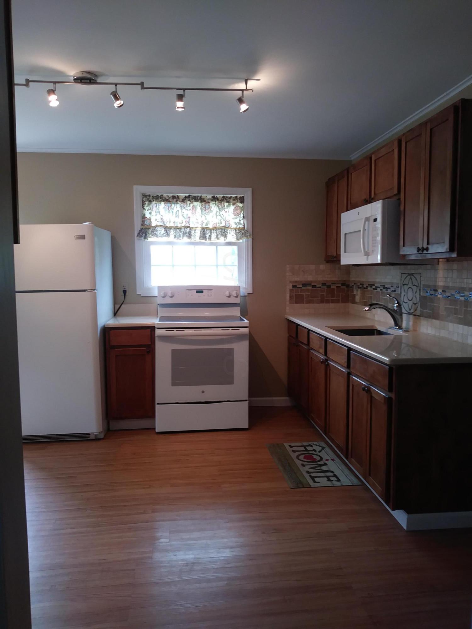 594 Stockbridge Road Columbus, OH 43207 - Photo 7 of 9 Gallery Image 7