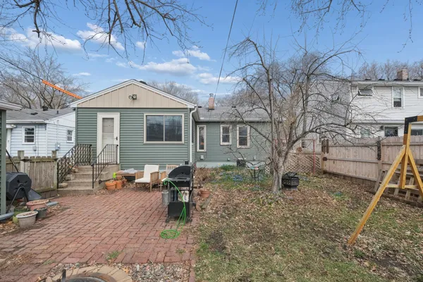 $299,990 | 1946 Dorothea Avenue, St. Paul, MN 55116