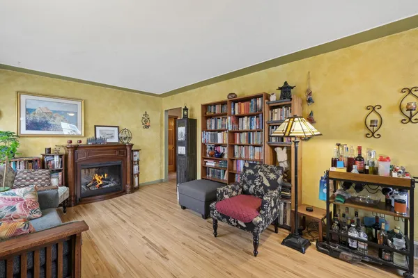 $299,990 | 1946 Dorothea Avenue, St. Paul, MN 55116