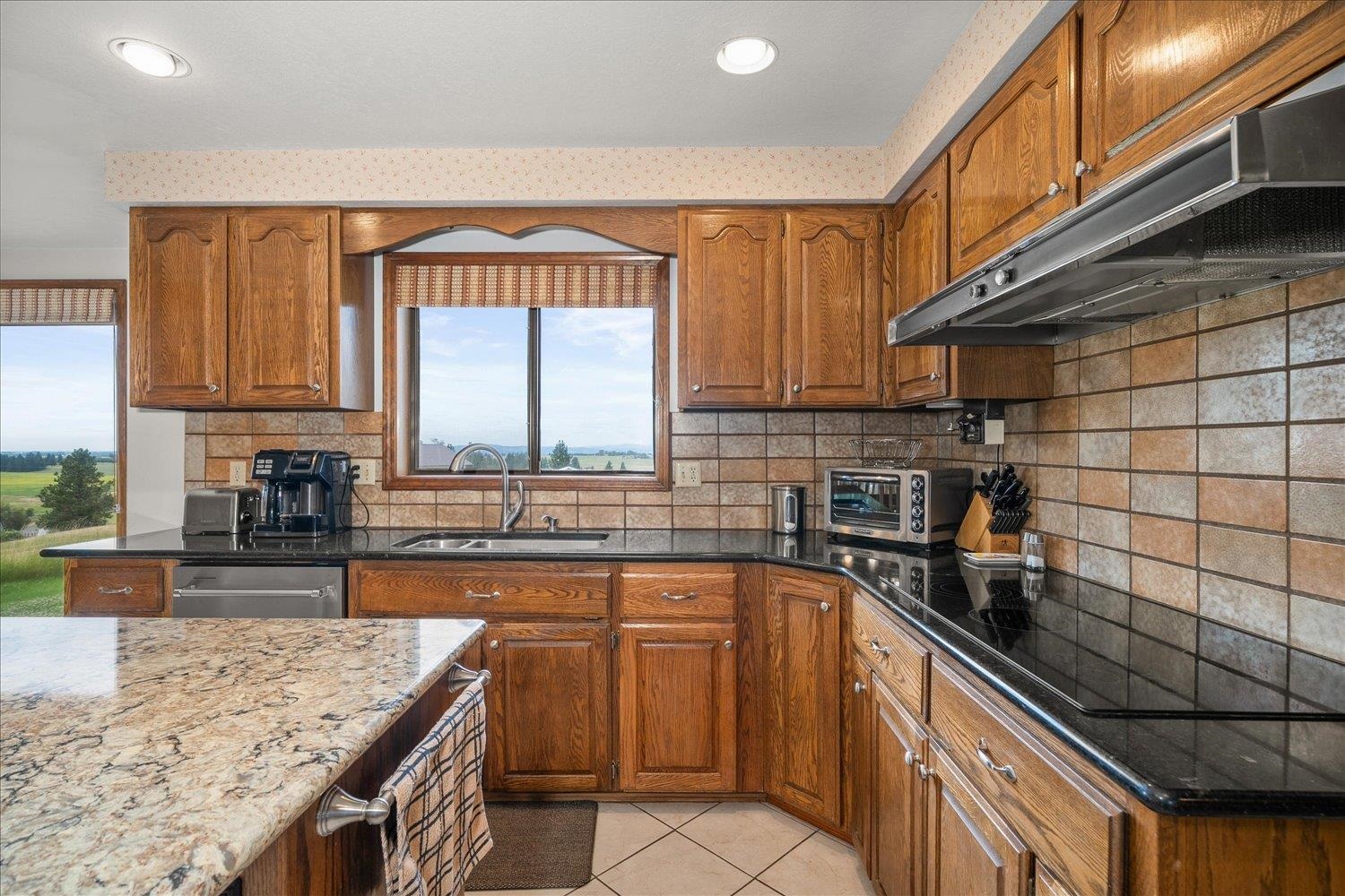 15927 East Macmahan Road Spokane, WA 99217 - Photo 7 of 47