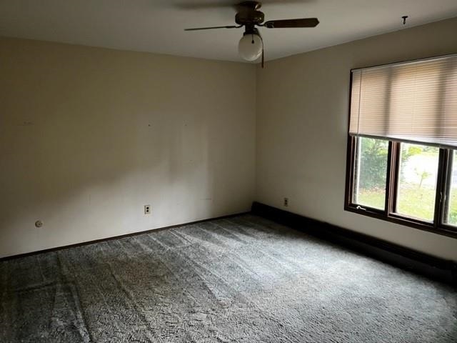 918 Myrna Road Erma, NJ 08204 - Photo 23 of 25 an empty room with a window