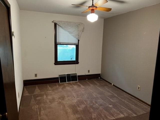 918 Myrna Road Erma, NJ 08204 - Photo 24 of 25 an empty room with a mirror and a window