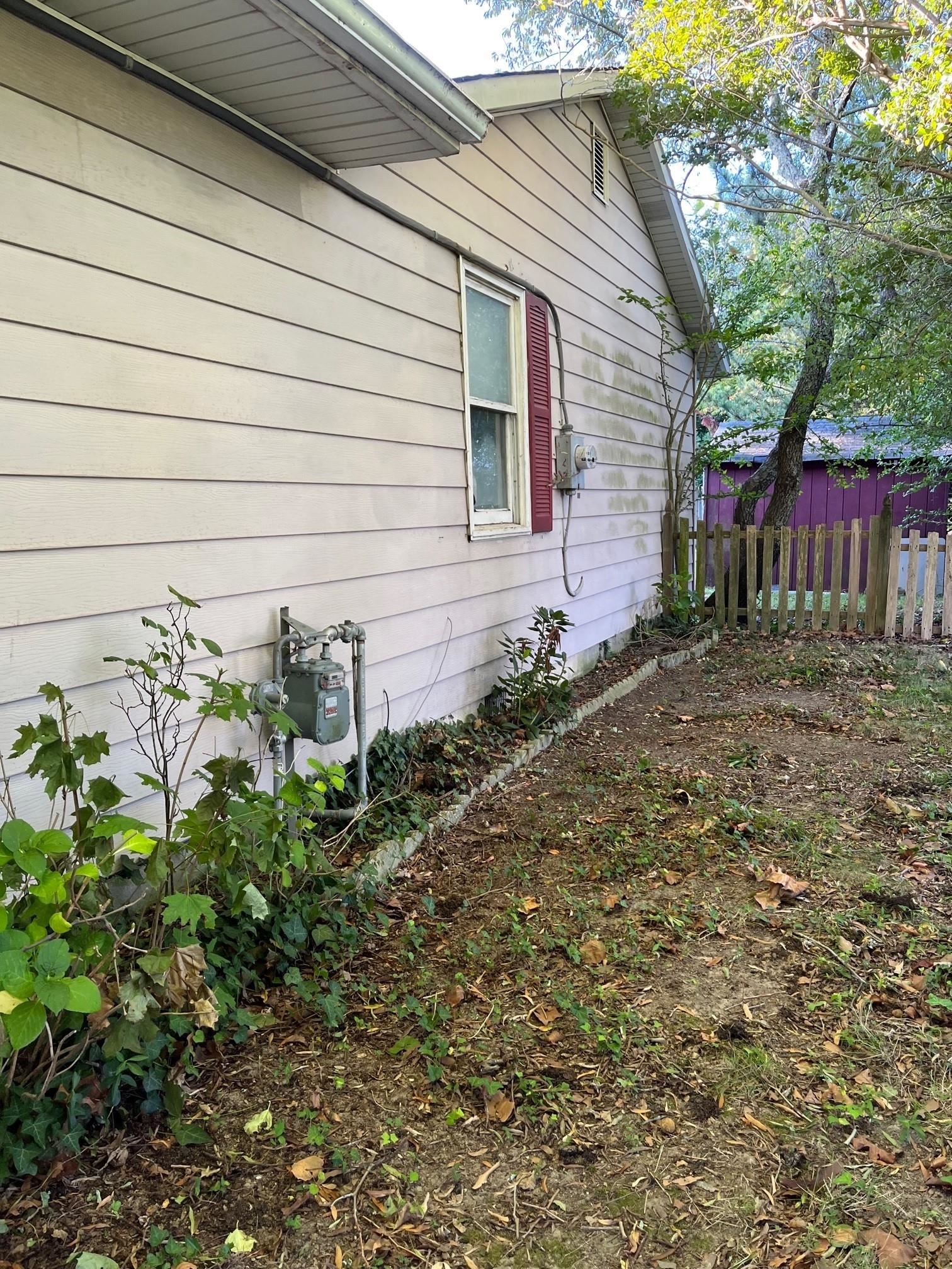 918 Myrna Road Erma, NJ 08204 - Photo 10 of 25 a view of a backyard with plants