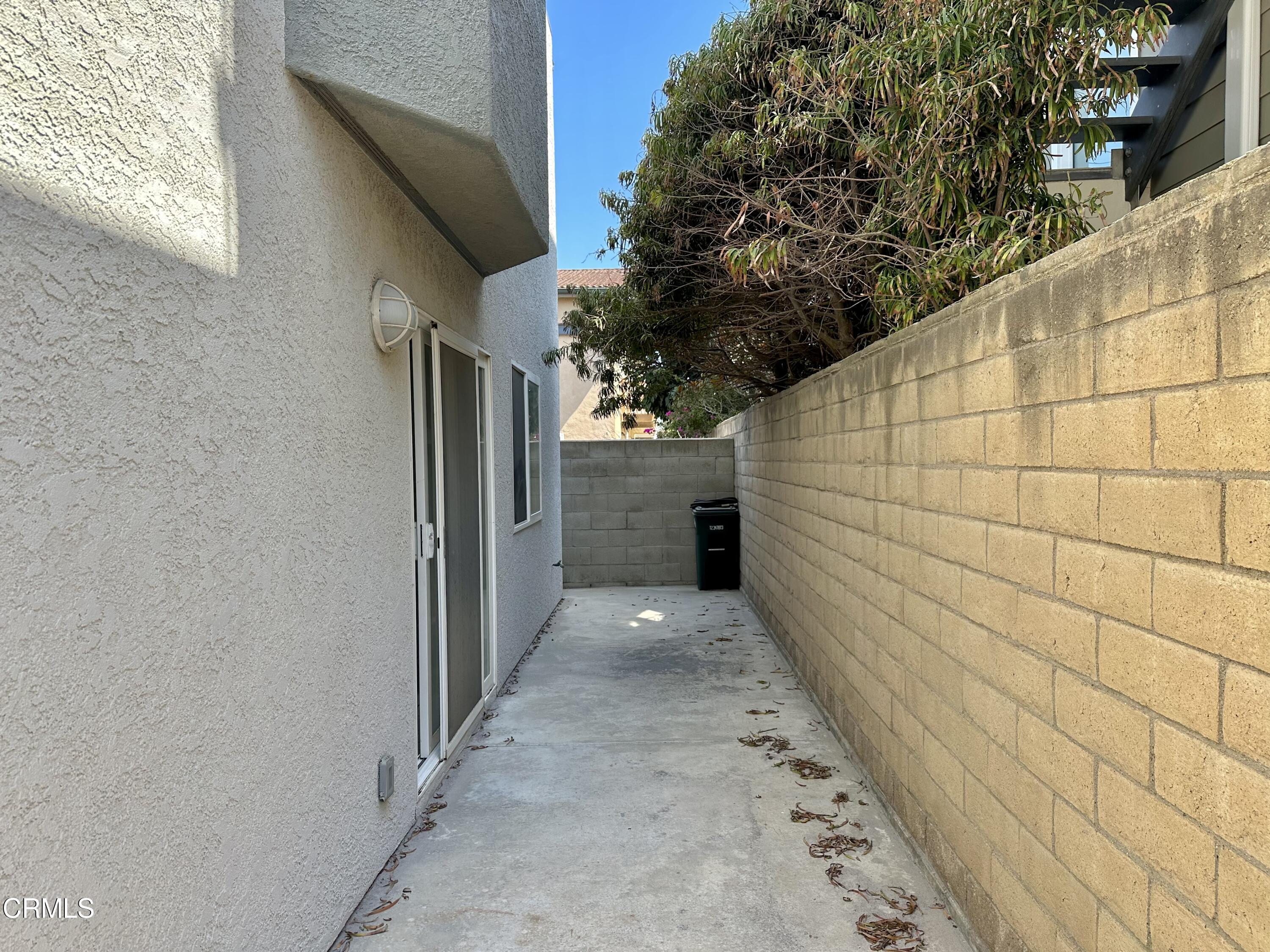 4053 Sunset Lane Oxnard, CA 93035 - Photo 32 of 34 a view of entryway
