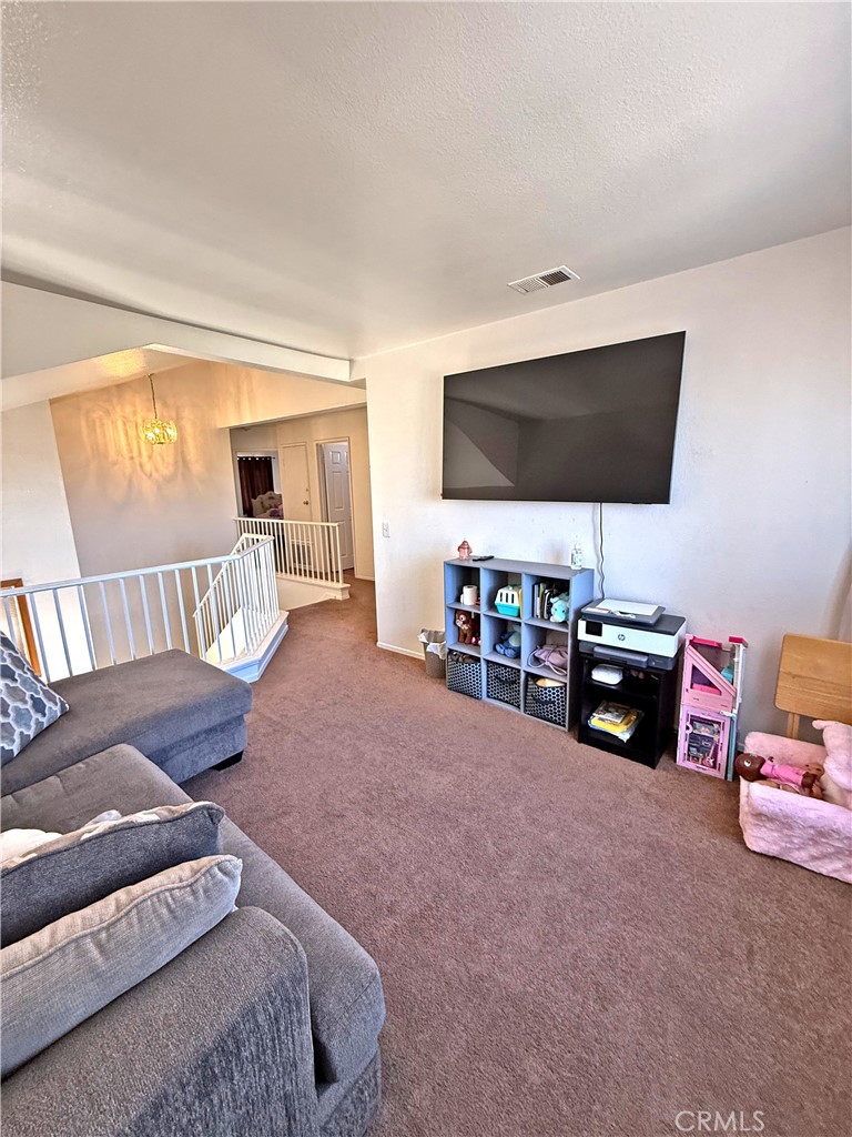 13382 Fox Run Road Victorville, CA 92392 - Photo 18 of 36