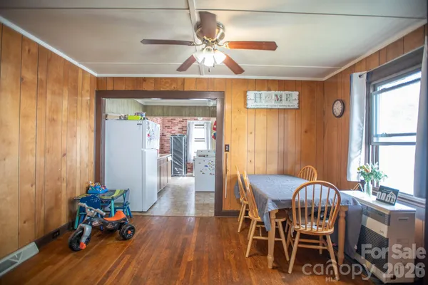 $235,000 | 400 Summit Avenue, Spruce Pine, NC 28777