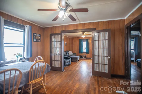 $235,000 | 400 Summit Avenue, Spruce Pine, NC 28777