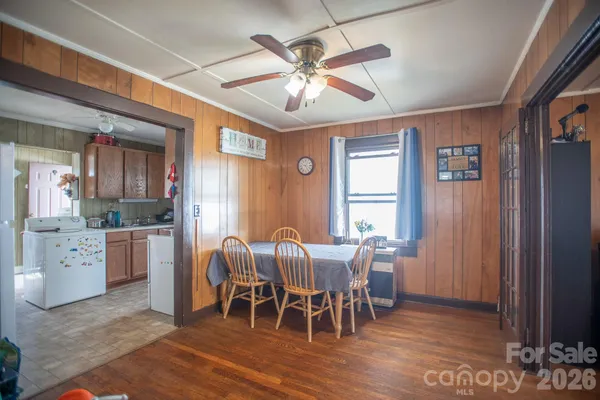 $235,000 | 400 Summit Avenue, Spruce Pine, NC 28777