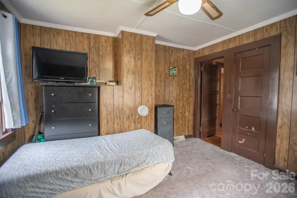 $235,000 | 400 Summit Avenue, Spruce Pine, NC 28777