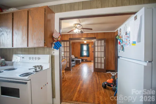 $235,000 | 400 Summit Avenue, Spruce Pine, NC 28777