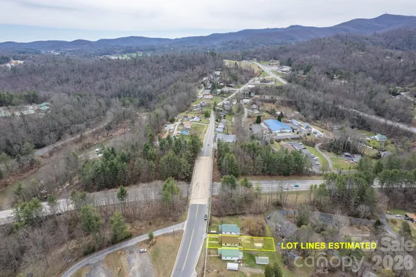 $235,000 | 400 Summit Avenue, Spruce Pine, NC 28777