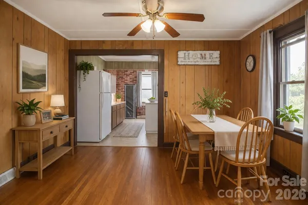 $235,000 | 400 Summit Avenue, Spruce Pine, NC 28777