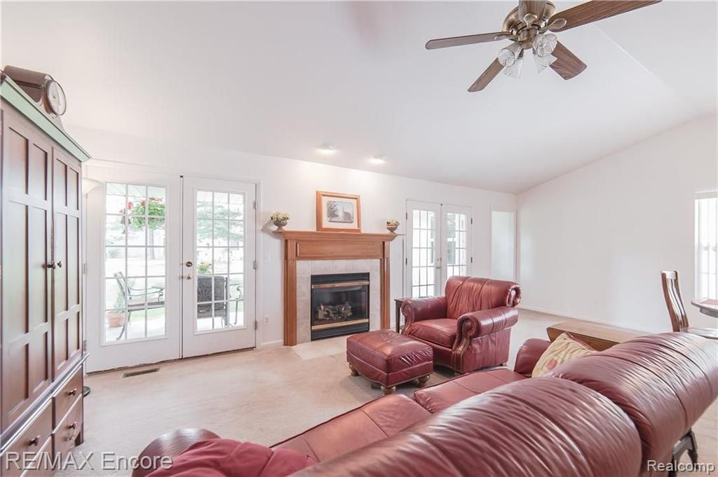 1082 Avon Manor Road Rochester Hills, MI 48307 - Photo 15 of 40