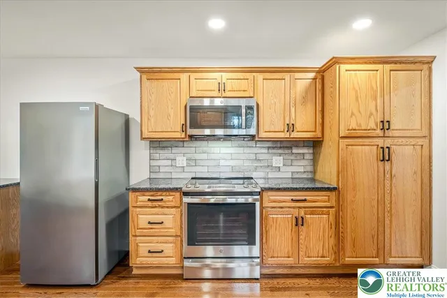 $650,000 | 5353 Highway 309, Schnecksville, PA 18078