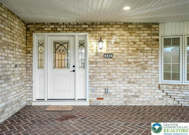 $650,000 | 5353 Highway 309, Schnecksville, PA 18078