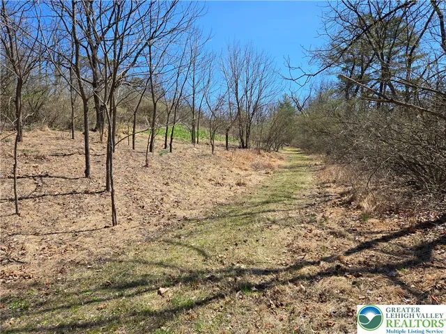 $650,000 | 5353 Highway 309, Schnecksville, PA 18078