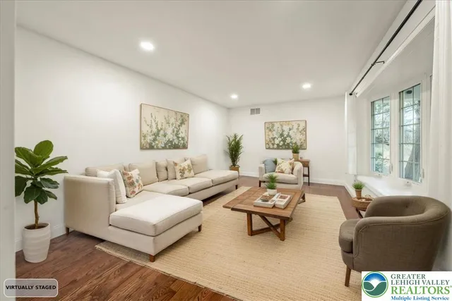 $650,000 | 5353 Highway 309, Schnecksville, PA 18078