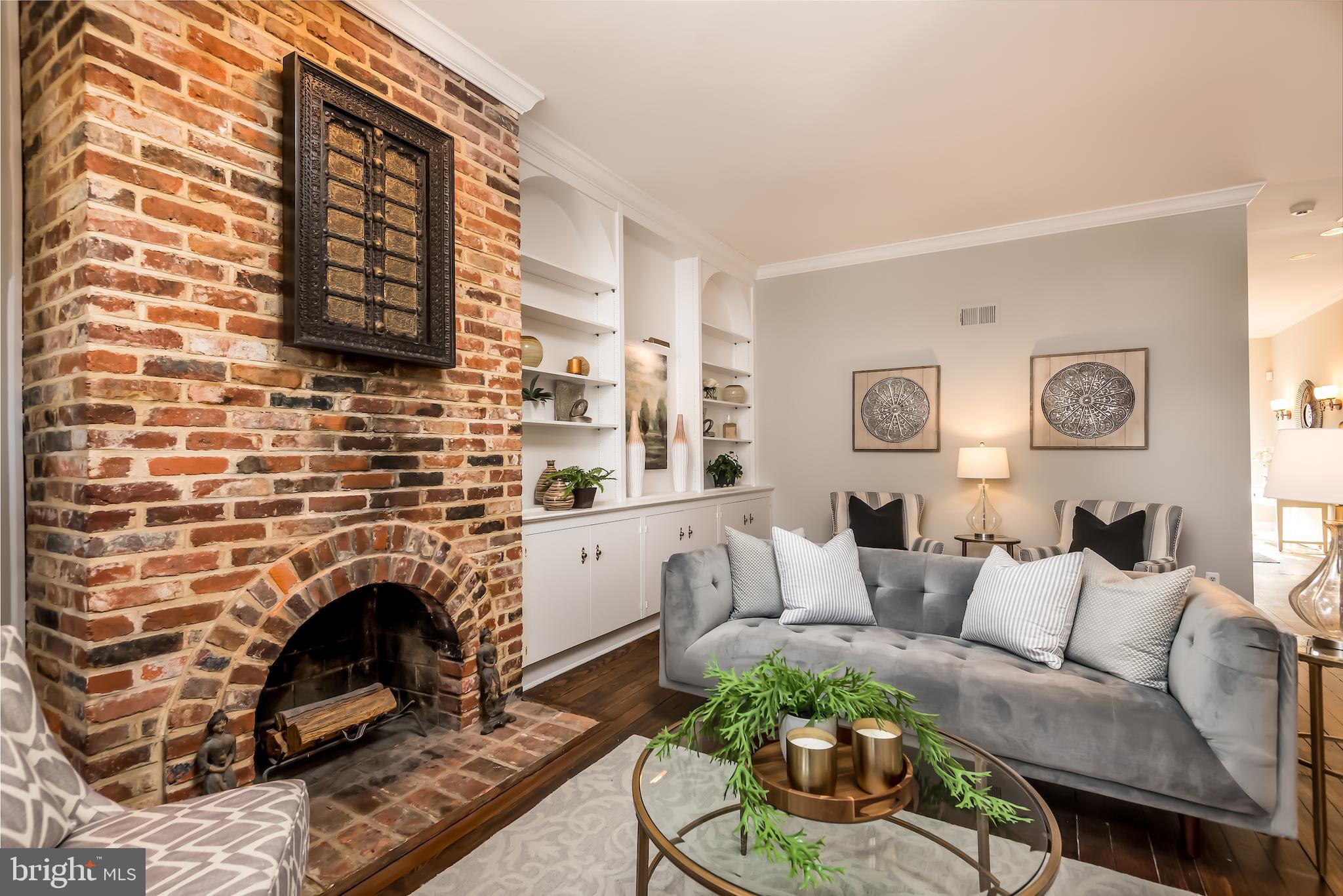 311 E Street Northeast Washington, DC 20002 - Photo 5 of 41 Living room