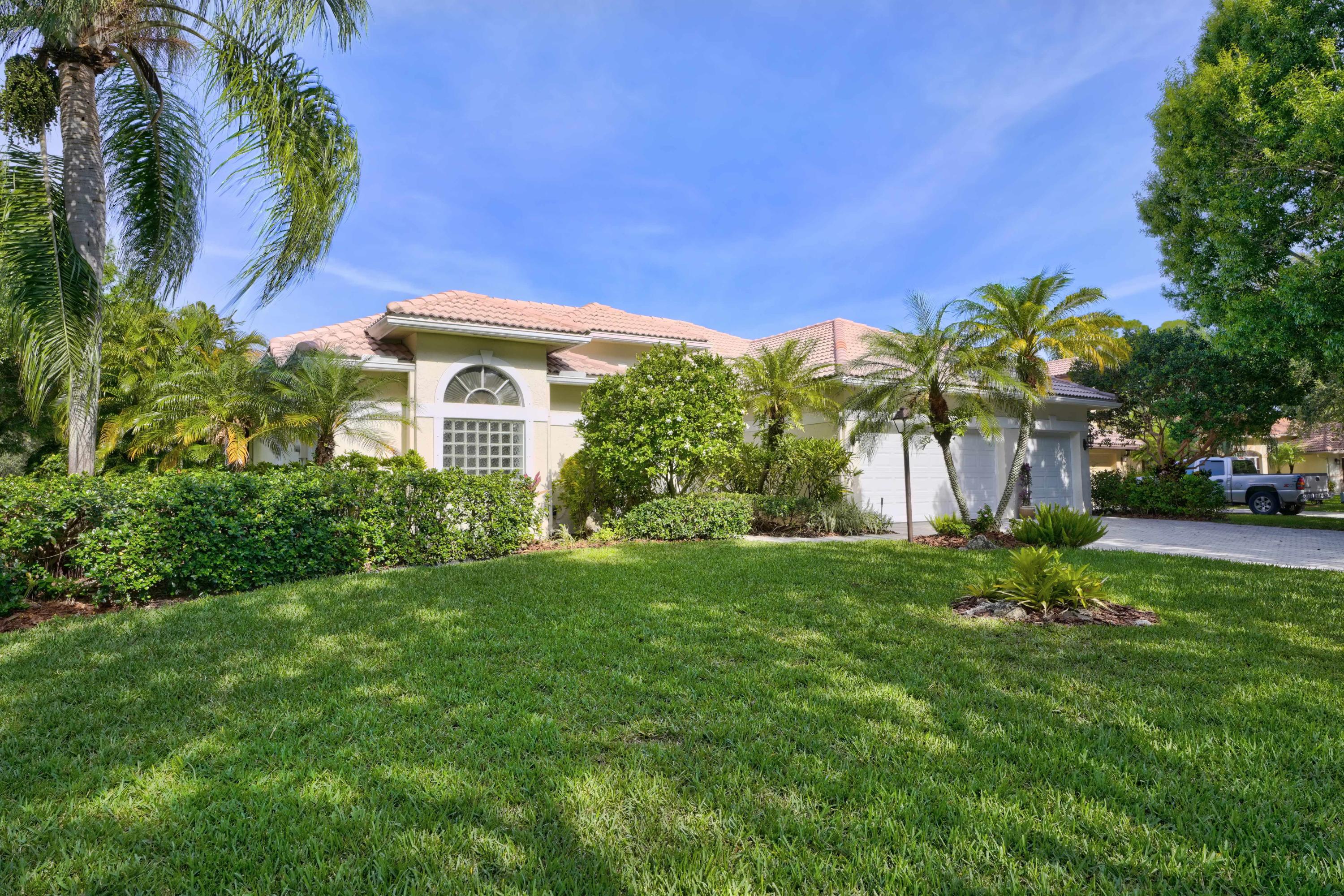 271 Crane Point North Jupiter, FL 33458 - Photo 4 of 57 05_untitled-(5)