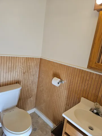 $1,100 | 31-35 Salisbury Avenue, Plainfield, CT 06354