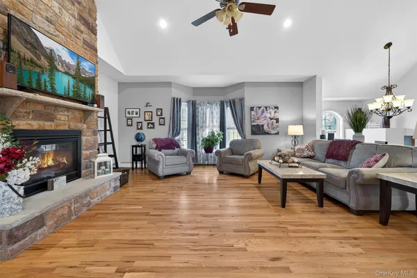 $749,900 | 47 Finley Drive, Salisbury Mills, NY 12577