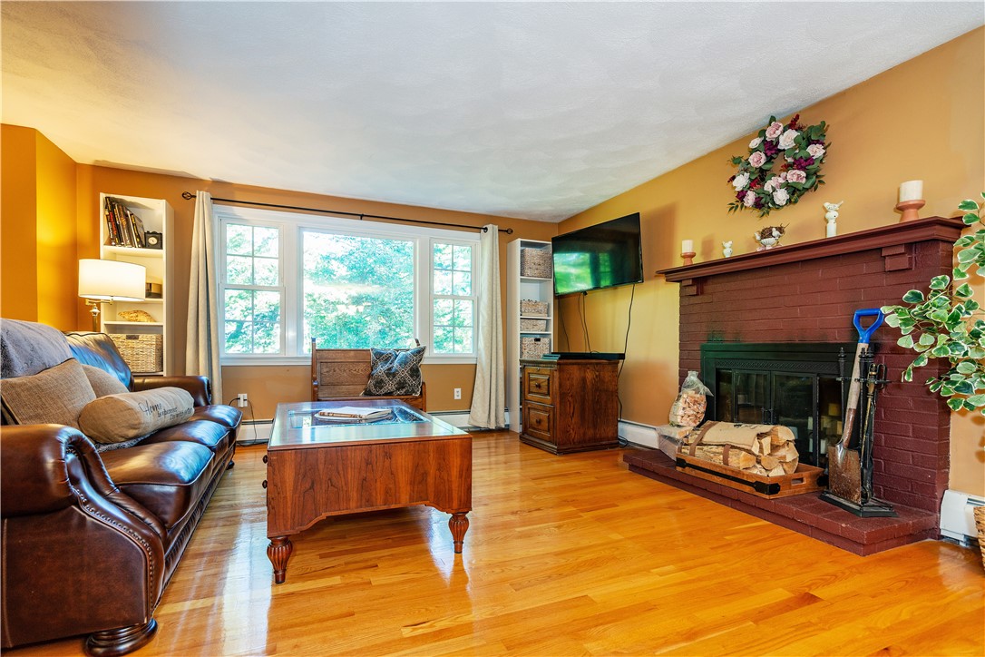 490 Sowams Road Barrington, RI 02806 - Photo 5 of 44