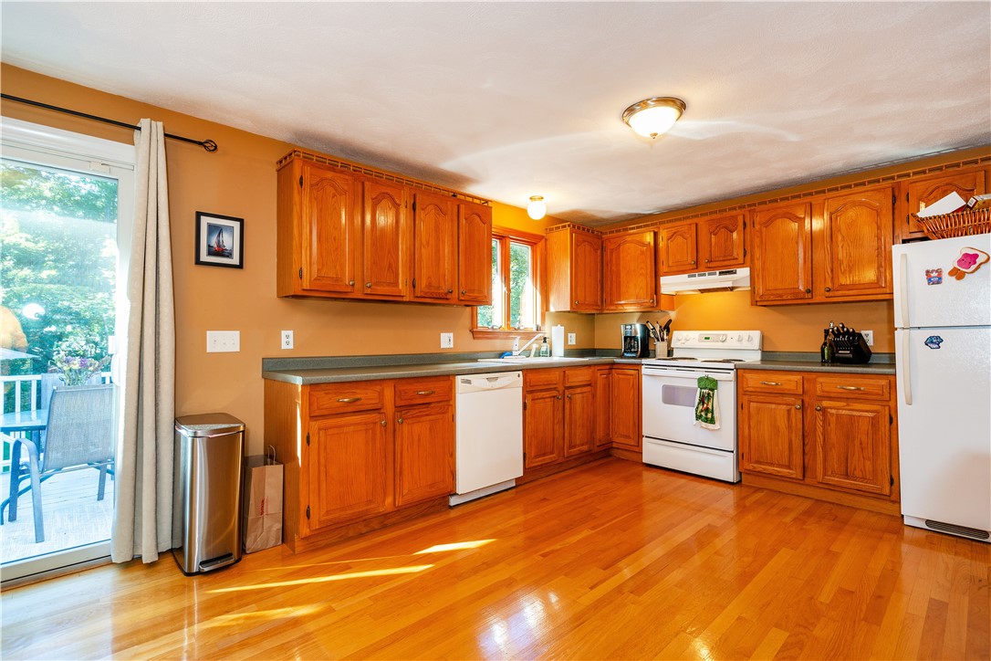 490 Sowams Road Barrington, RI 02806 - Photo 7 of 44