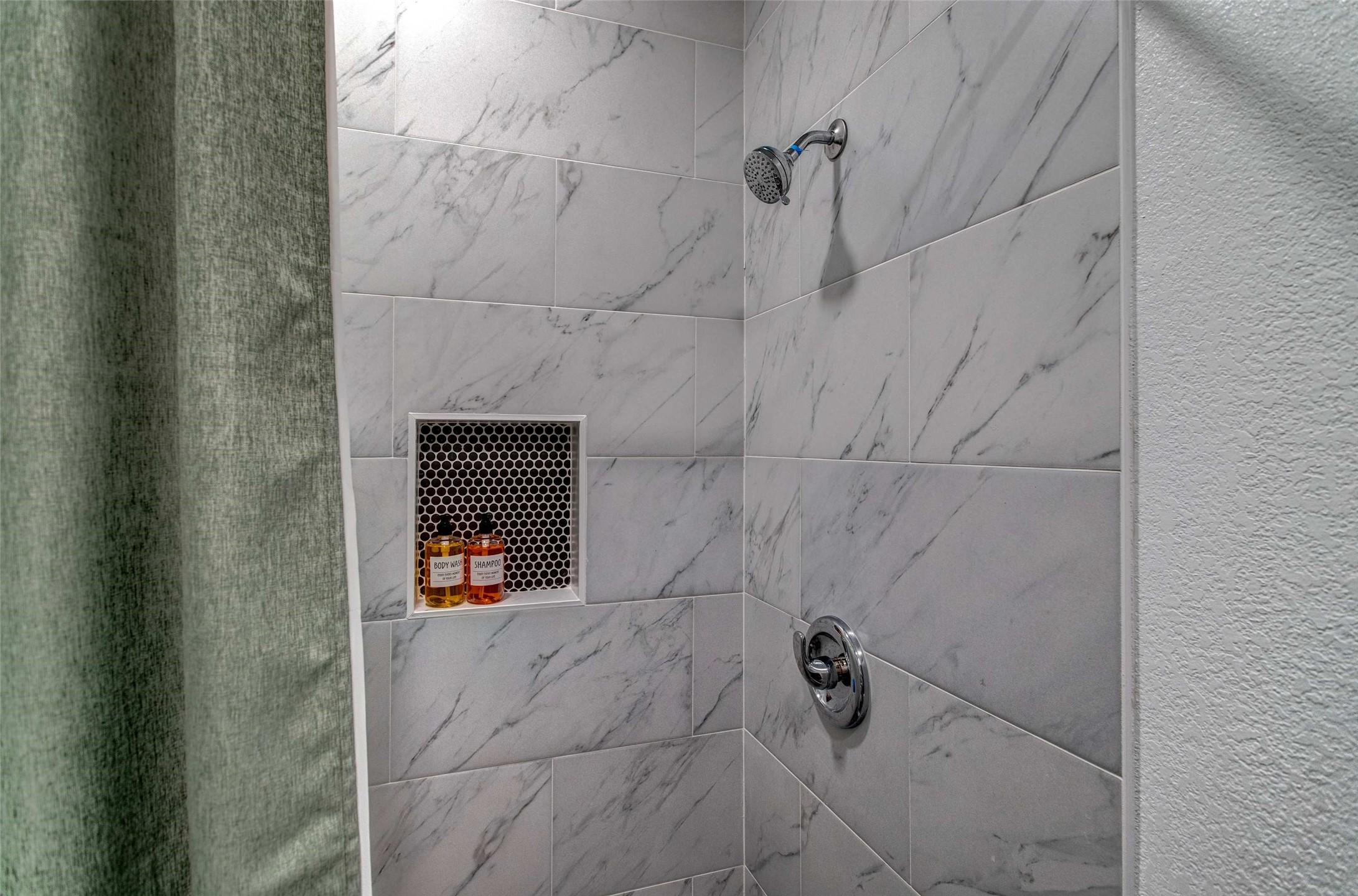 9816 Masterson Street Houston, TX 77029 - Photo 14 of 23 a view of a bathroom