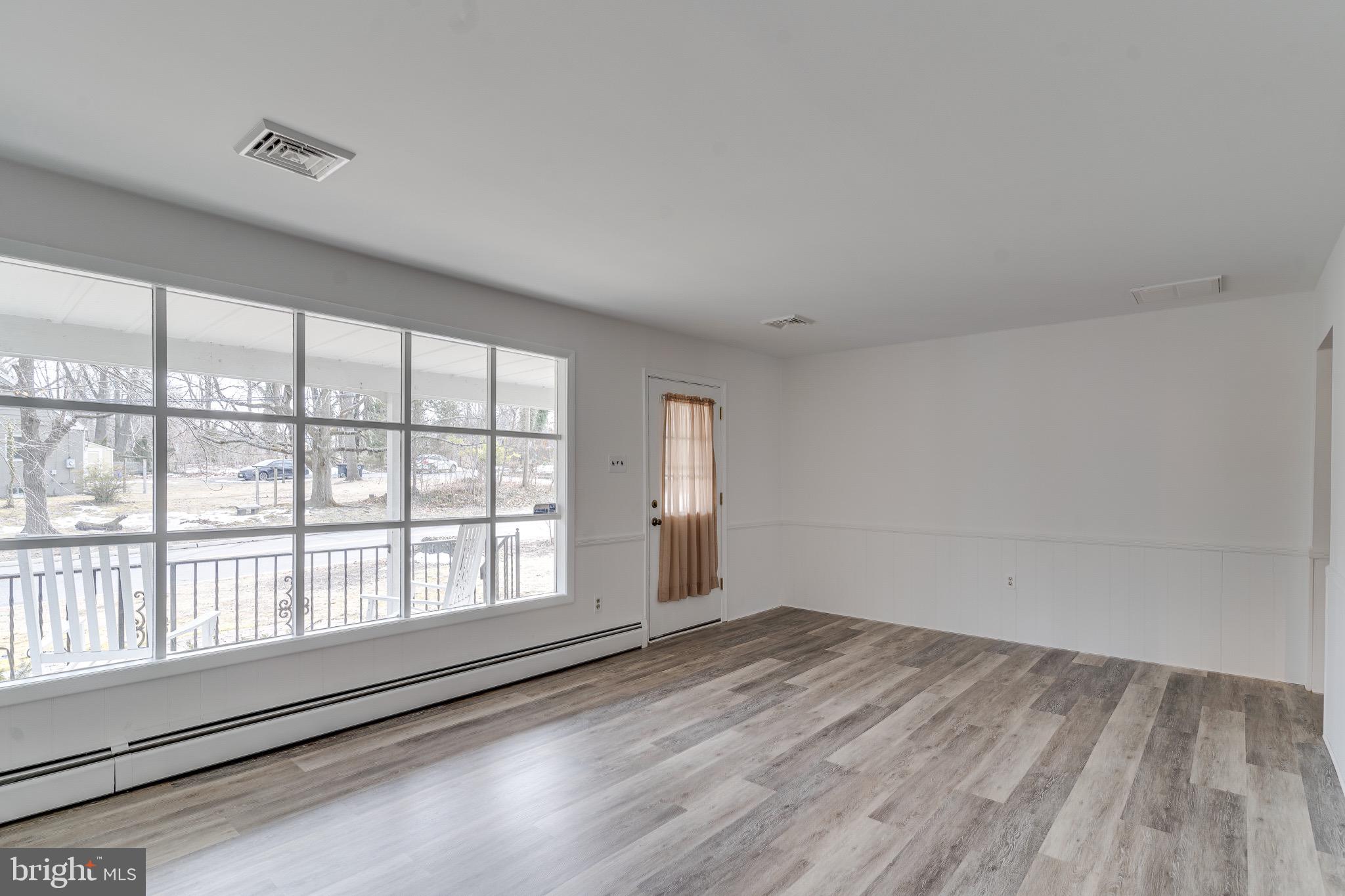 441 Lake Boulevard Lindenwold, NJ 08021 - Photo 4 of 21