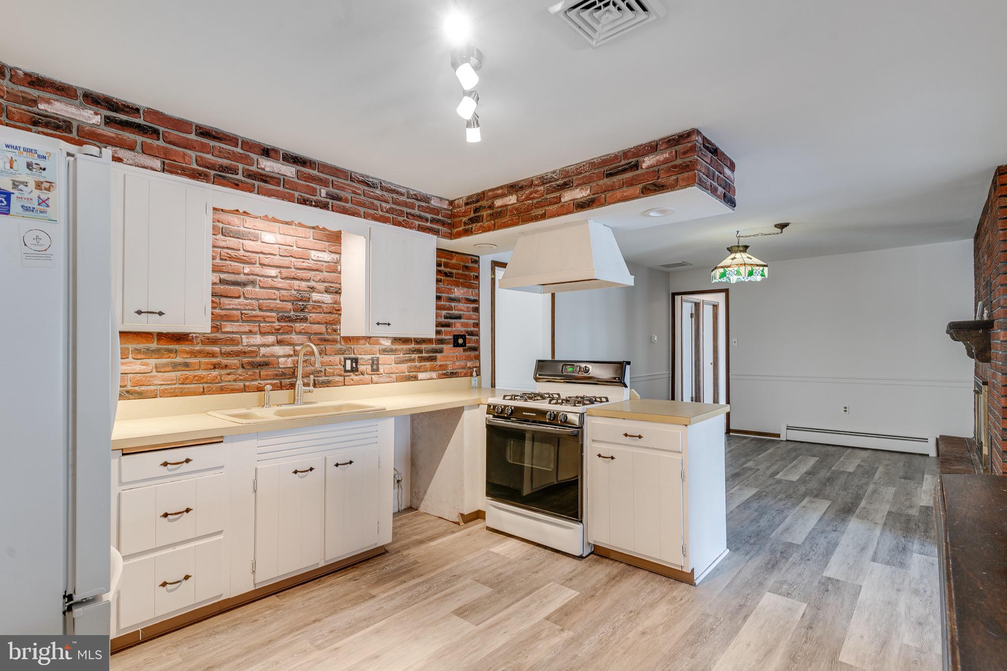 441 Lake Boulevard Lindenwold, NJ 08021 - Photo 7 of 21