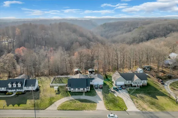 $499,900 | 672 Old Snow Hill Road, Dowelltown, TN 37059