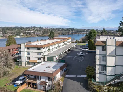 $195,995 | 1588 Naval Avenue, Unit 10, Bremerton, WA 98312