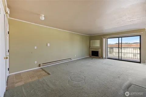 $195,995 | 1588 Naval Avenue, Unit 10, Bremerton, WA 98312